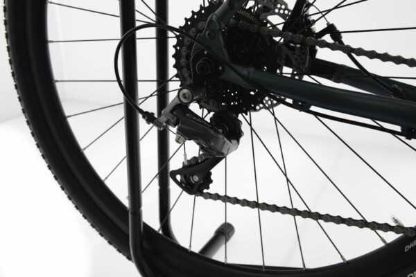 Cykelväxel och kedja set närbild svart fälg