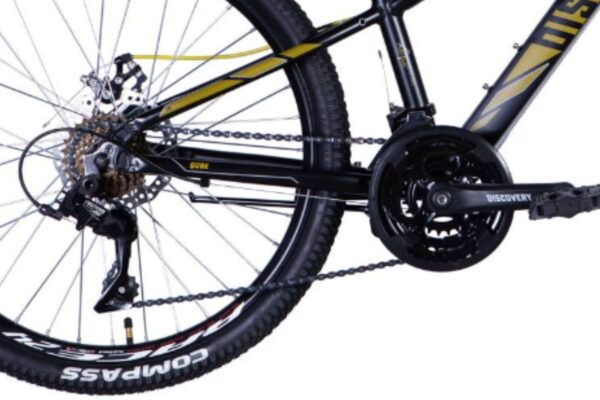 Cykeldetaljer med kedja och däck