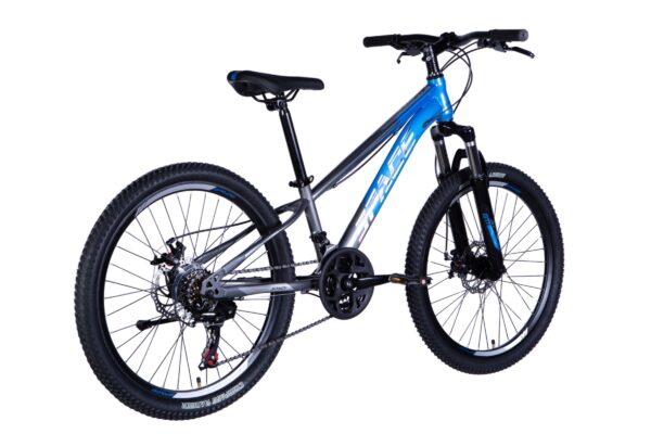 Blå mountainbike med dämpare och skivbromsar.