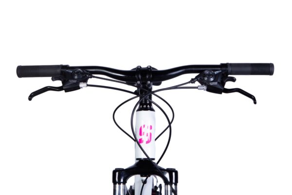 Cykelstyre med bromshandtag och kablar