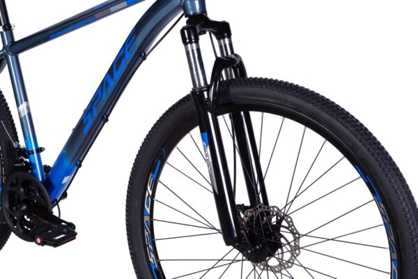Blå mountainbike med framdämpning och skivbroms