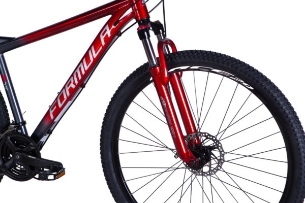 Röd mountainbike framgaffel och hjul med skivbroms