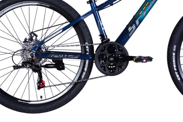 Cykel med kedjedriven drivlina och däck