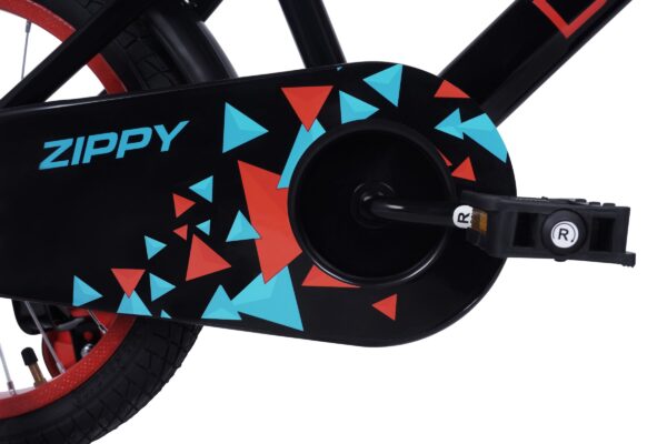 Cykelpedal med färgglad design och varumärke ZIPPY