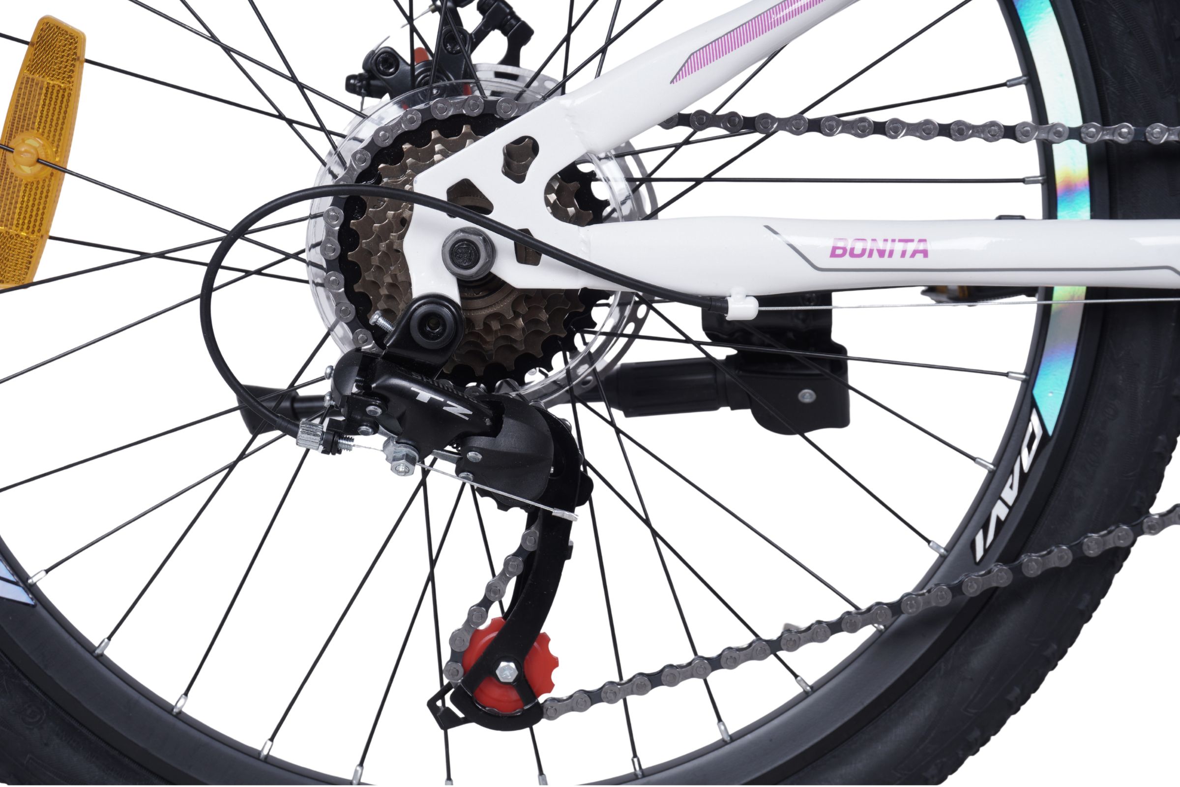 Närbild av cykelns växelsystem och kedja.